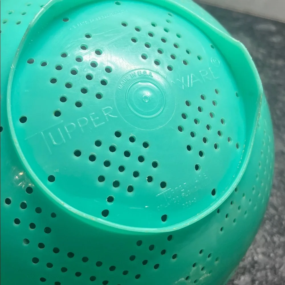 Tupperware durable green